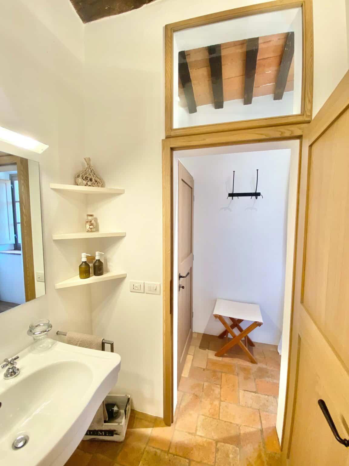 Snugly_12_Abbadia_Wine_Relais